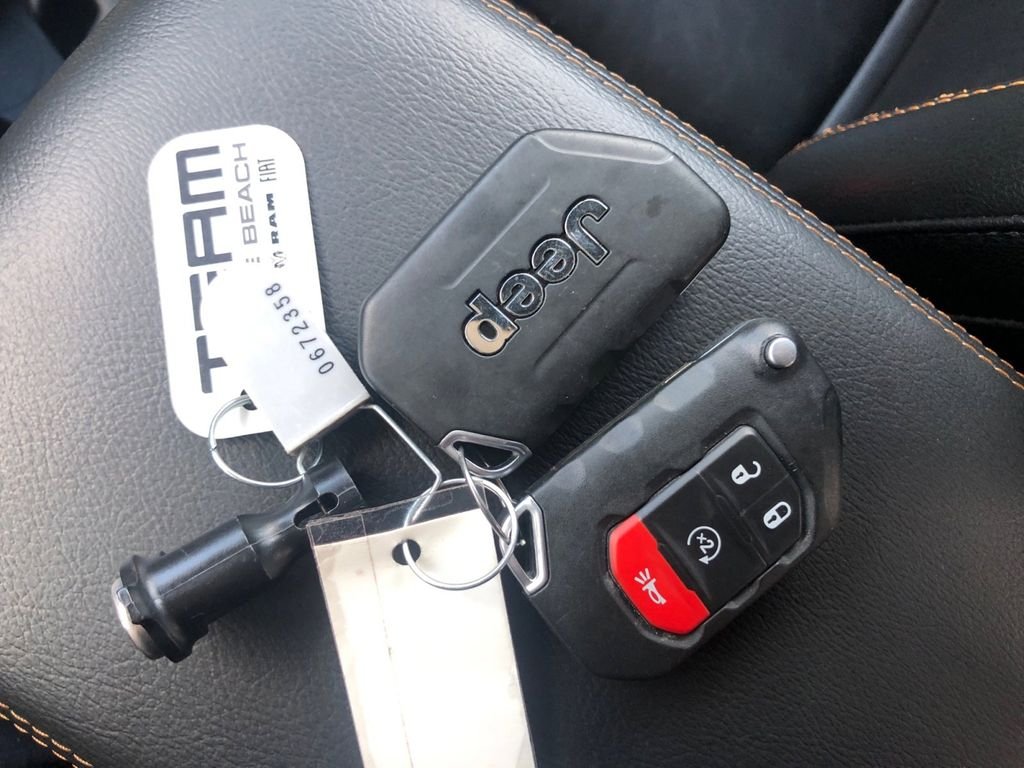 Used 2023 Black Jeep Overland image 31