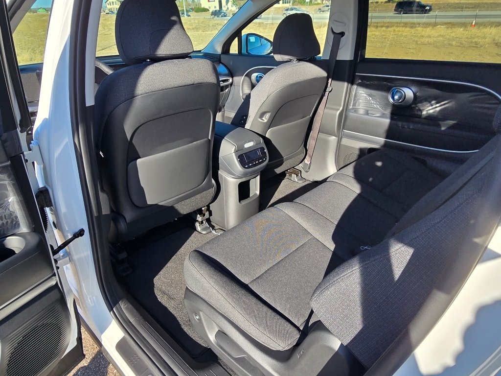 New 2026 Snow White Pearl Hyundai SE image 16