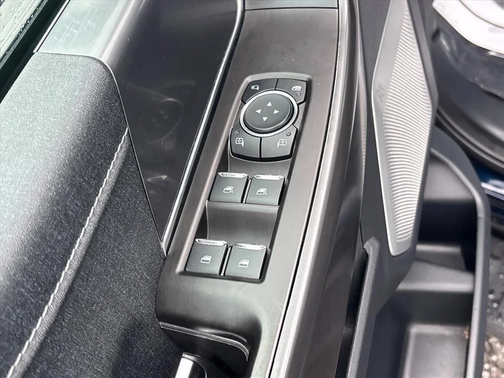 Used 2024 Black Ford Lariat image 28