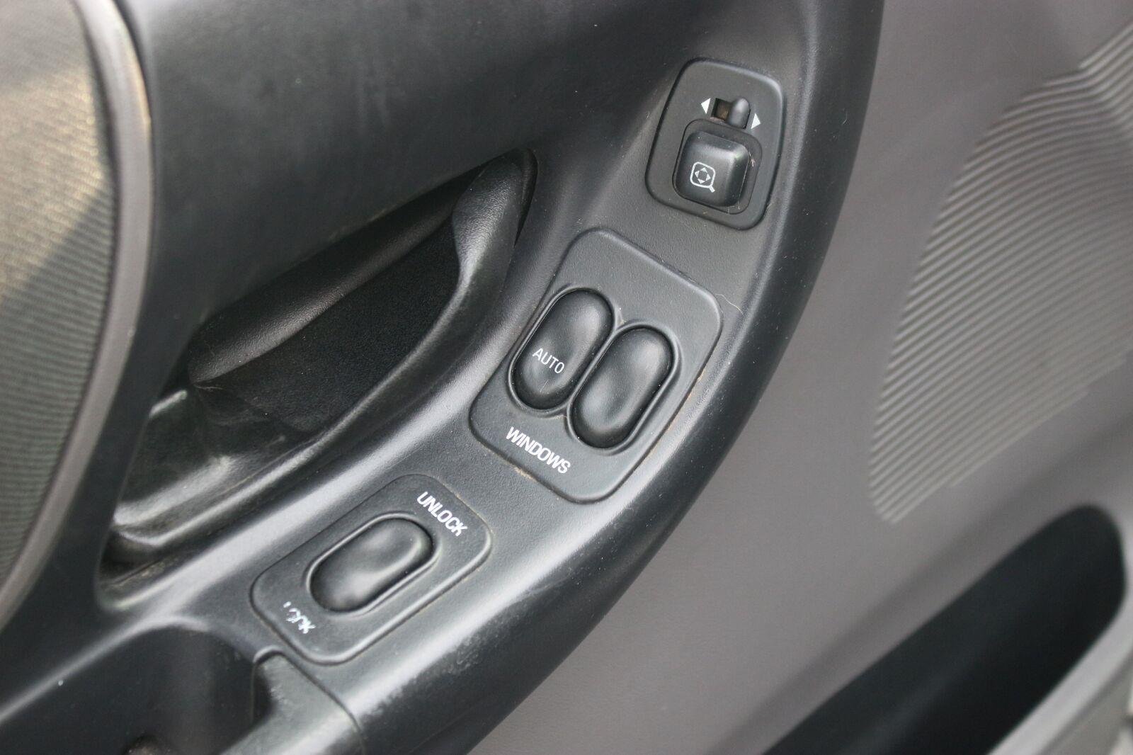 Used 2003 Silver Ford XL Fleet image 13