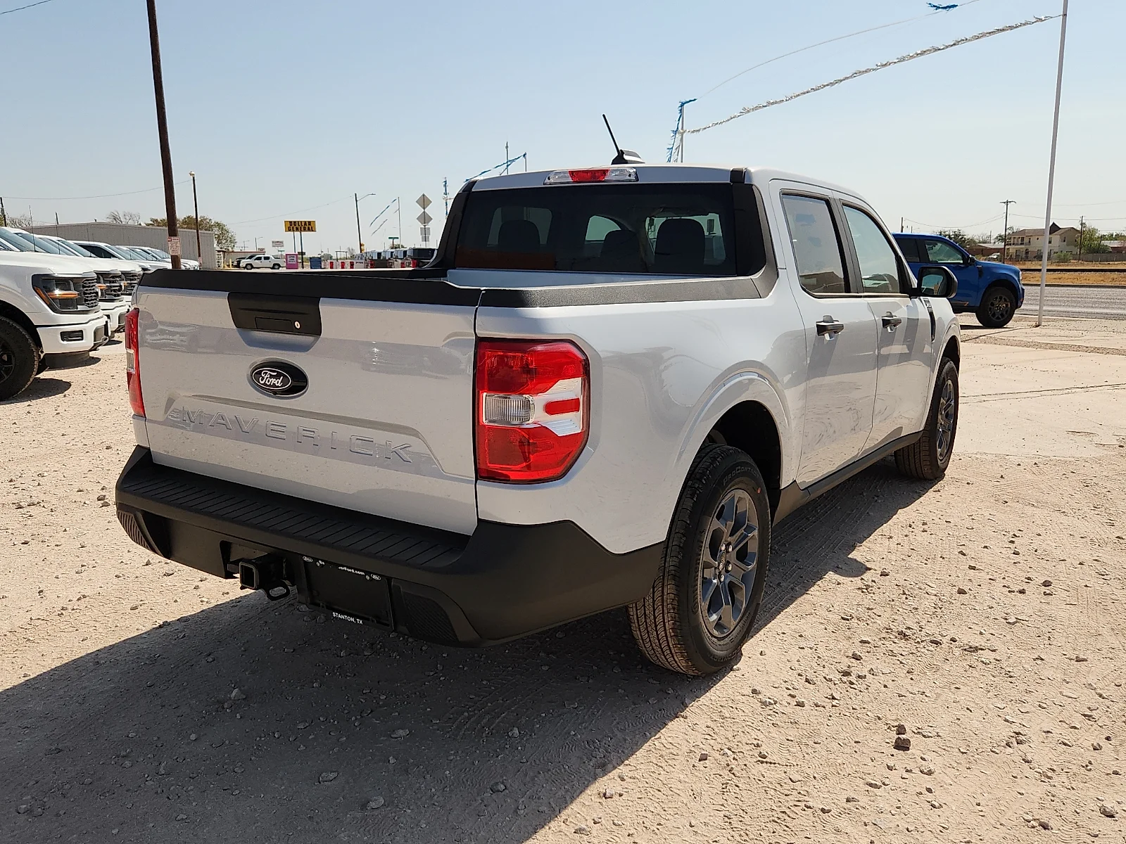 New 2026 Space White Metallic Ford XLT image 7