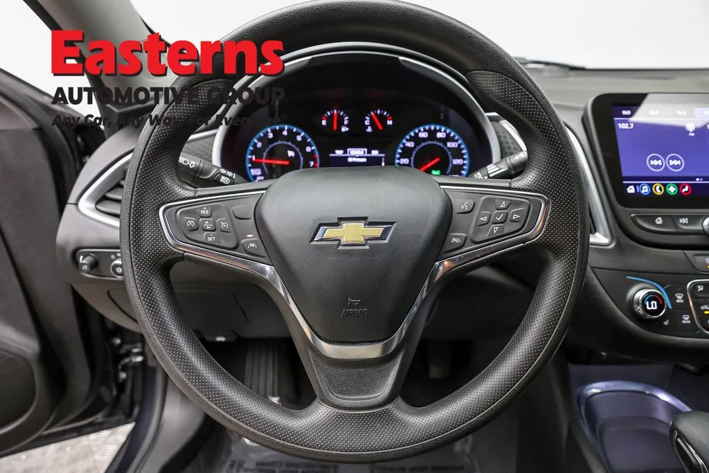 Used 2023 Gray Chevrolet LT image 10