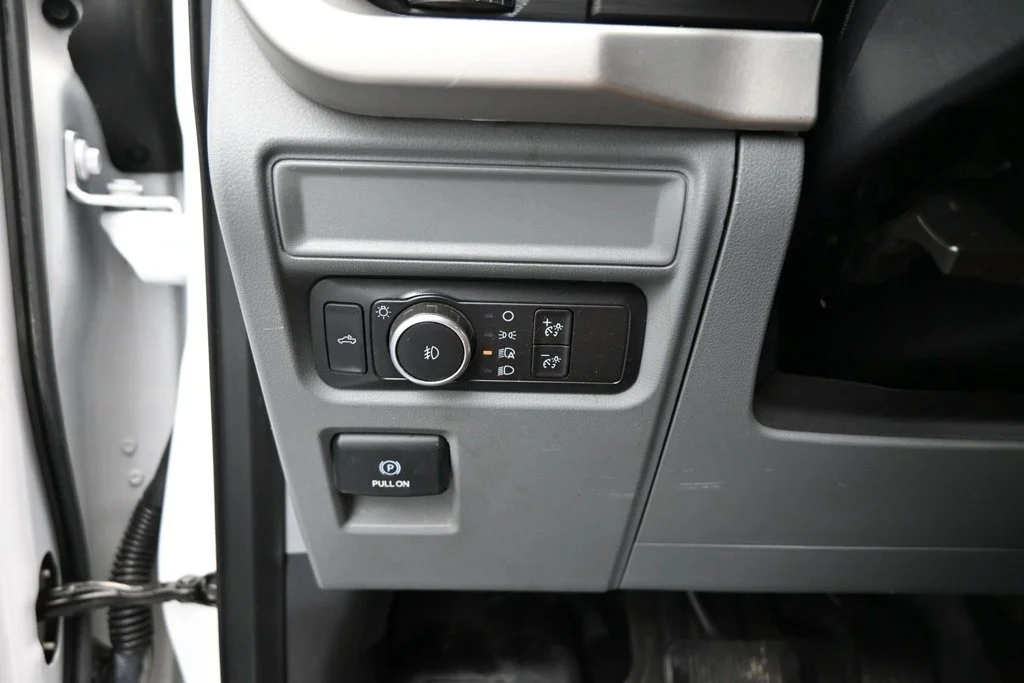 Used 2021 White Ford XL image 11