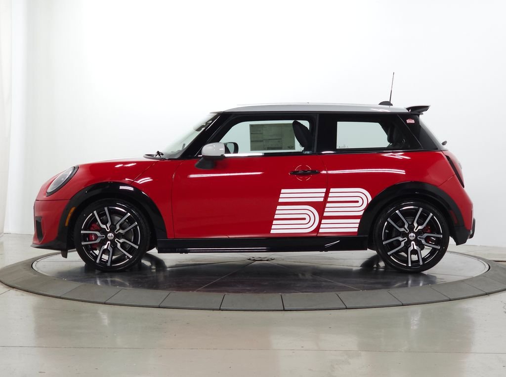 New 2026 Chili Red MINI Iconic image 4