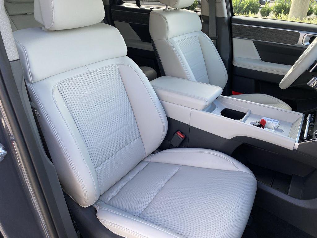 New 2026 Ecotronic Gray Hyundai Limited FWD image 39