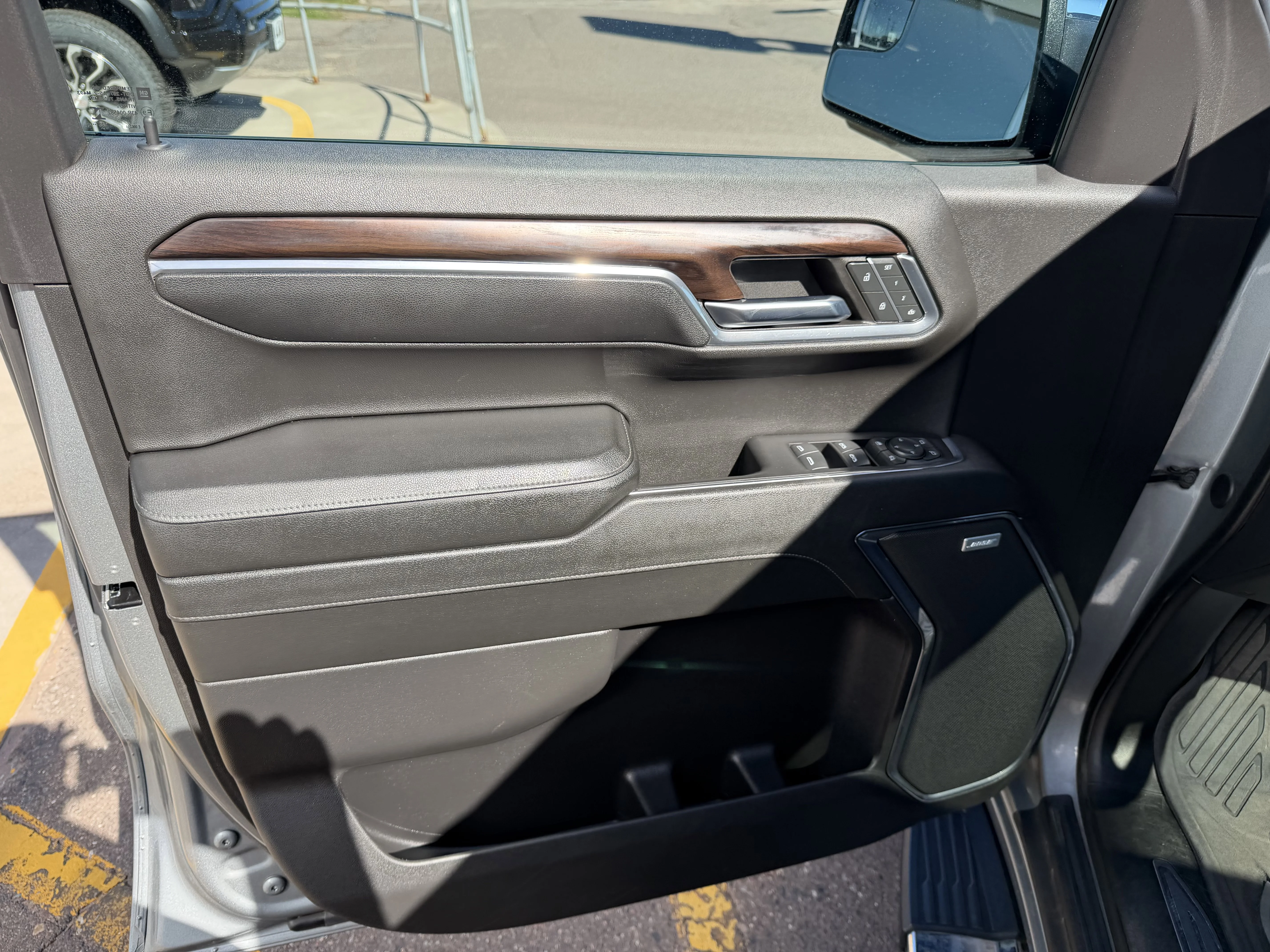 Used 2024 Sterling Metallic GMC SLT image 16