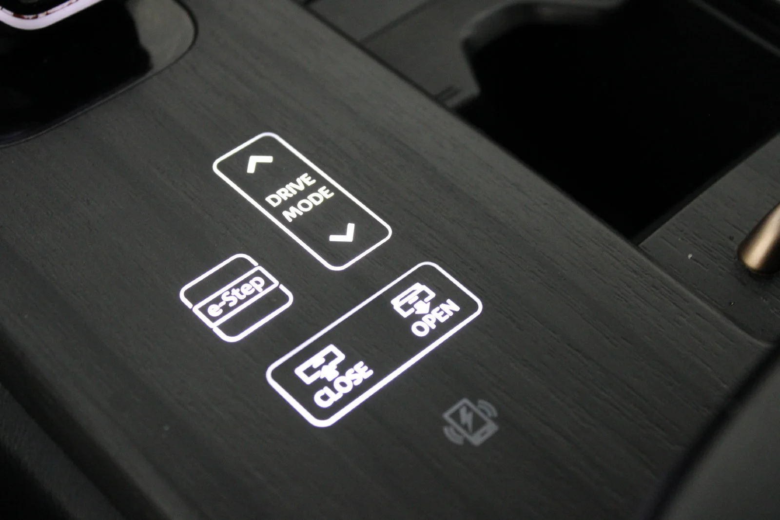 Used 2023 Black Nissan EVOLVE+ image 32