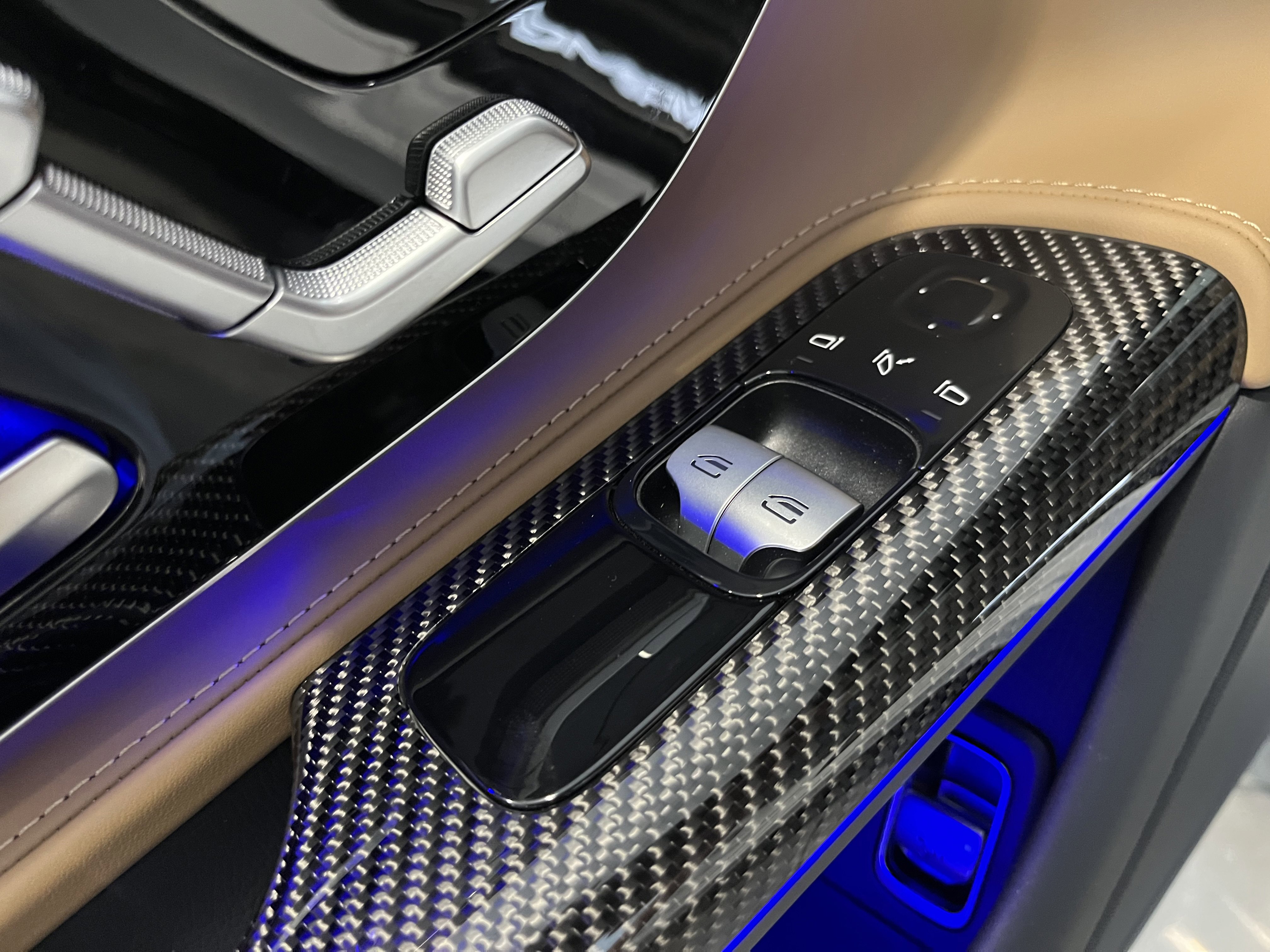 New 2026 MANUFAKTUR Moonlight White Magno Mercedes-Benz AMG® GT 55 image 13