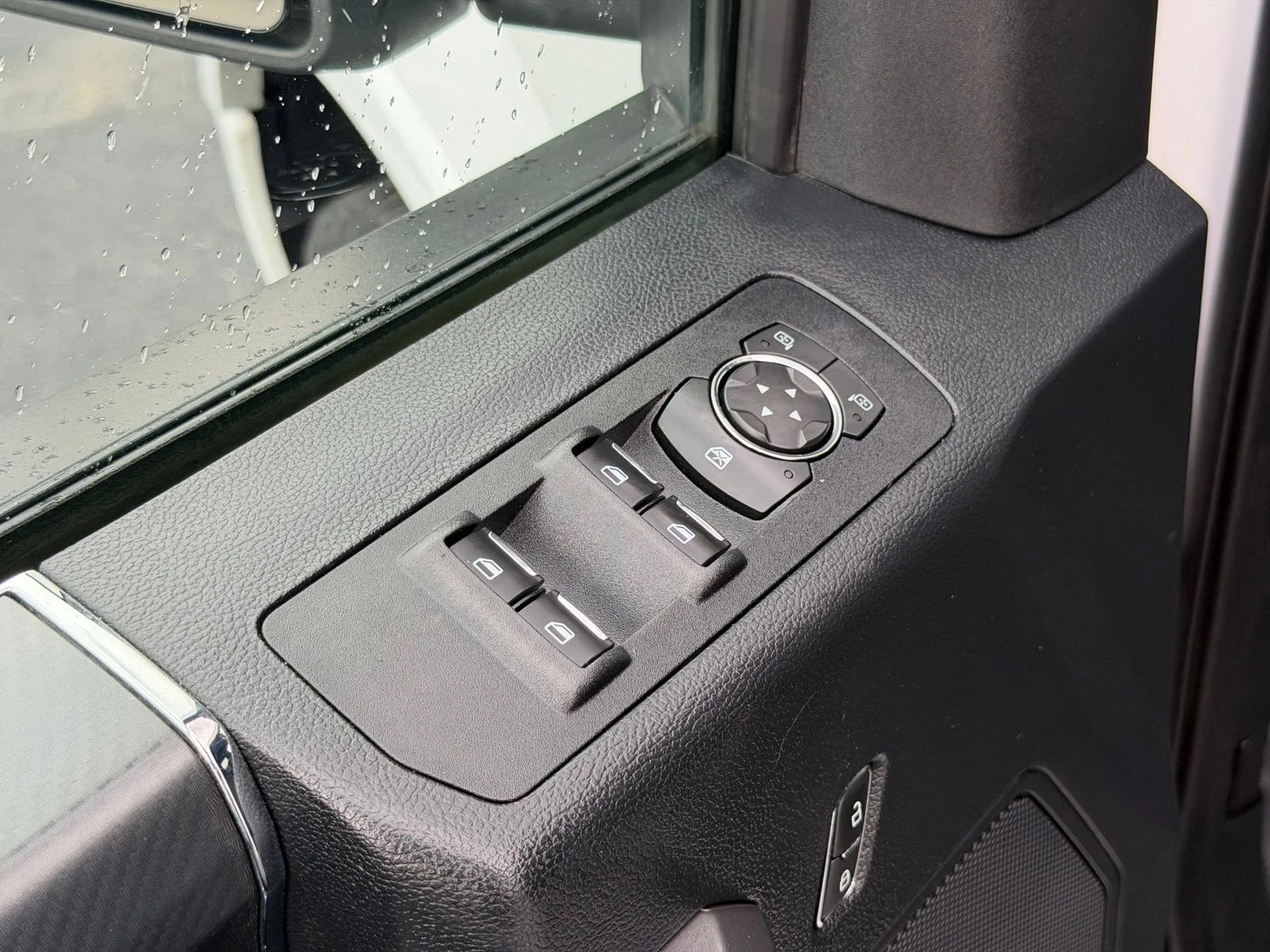 Used 2020 White Ford XLT image 14