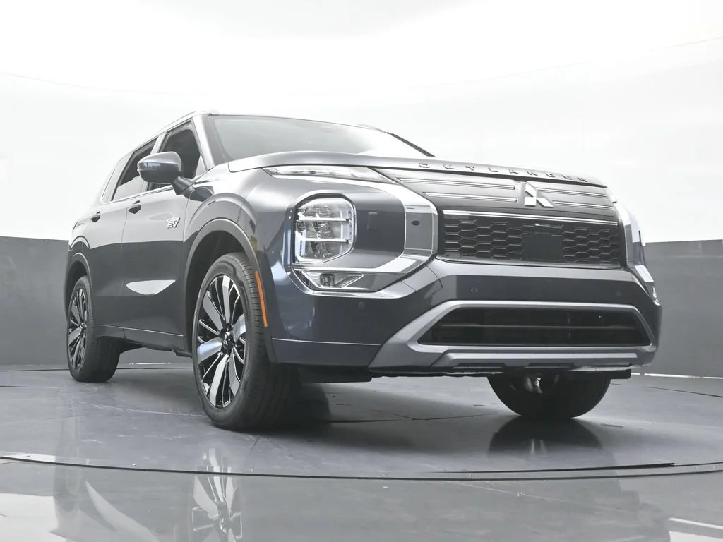 New 2026 Gray Mitsubishi SEL S-AWC image 73