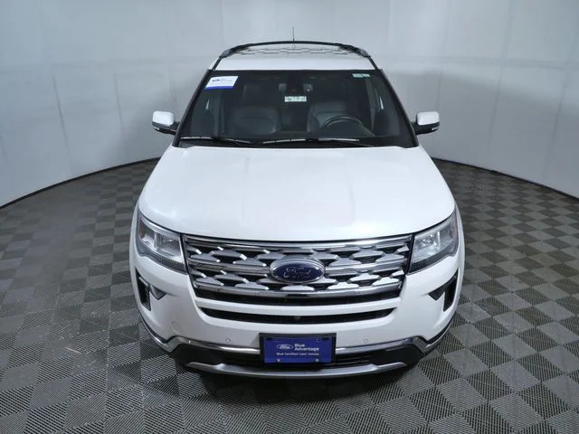 Used 2018 White Ford Limited image 3