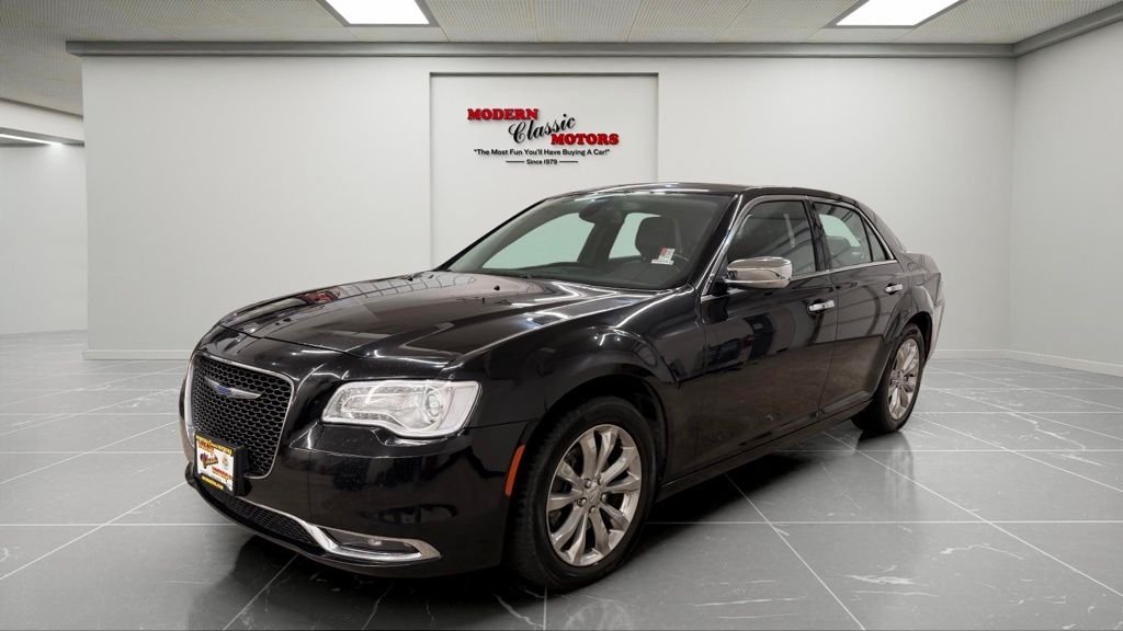 Used 2019 Black Chrysler Limited image 3