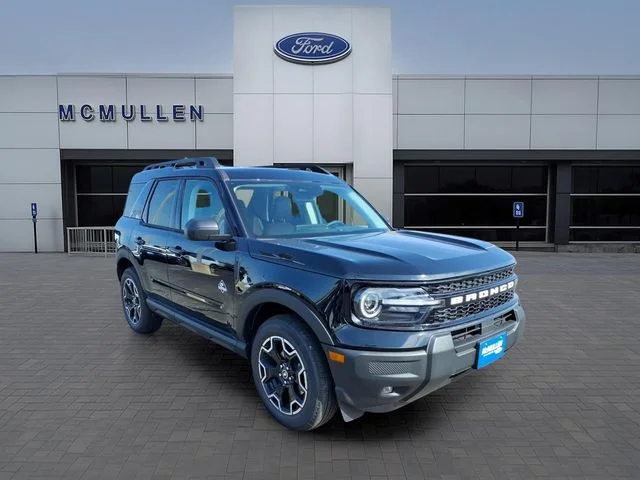 New 2026 Shadow Black Ford Outer Banks® image 28