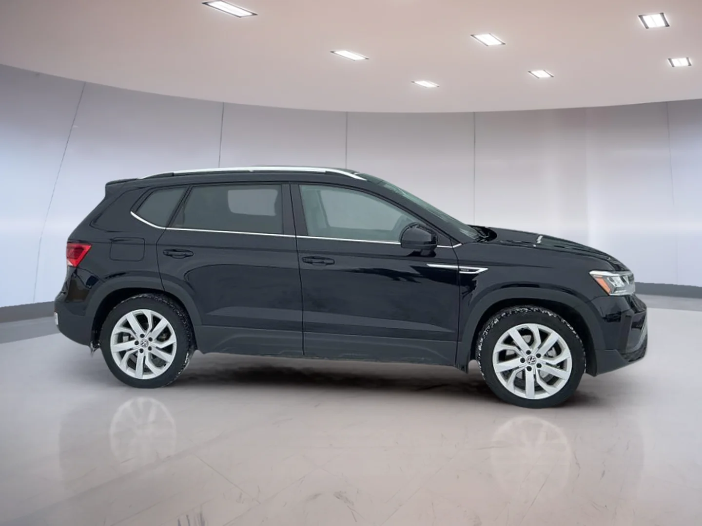 Used 2022 Grey Volkswagen Comfortline image 7