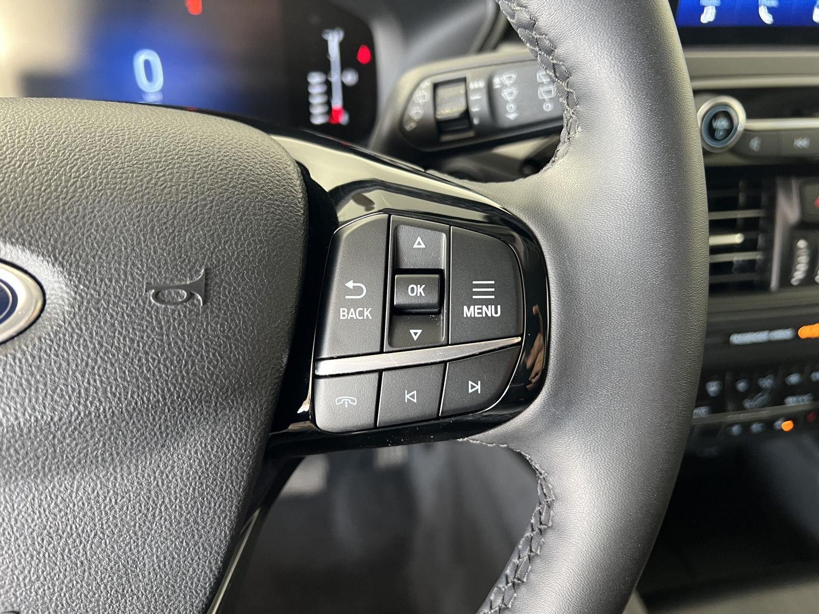 Used 2024 Vapor Blue Ford Active image 9