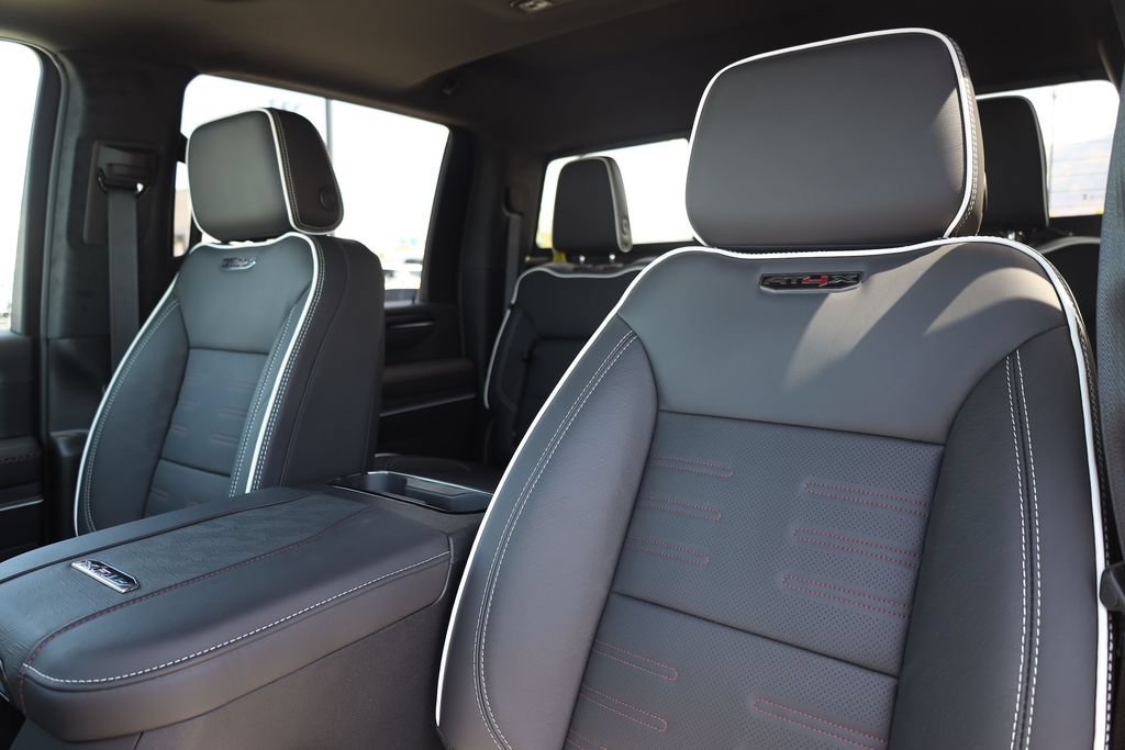 2026 GMC Sierra 2500HD AT4X - Photo 17