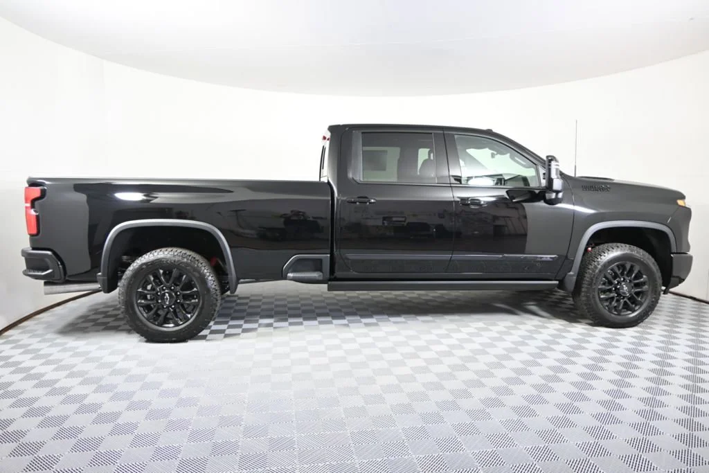 2026 Chevrolet Silverado 2500 HD High Country - Photo 8