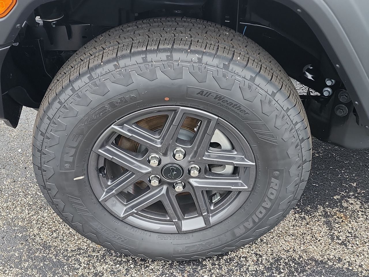 New 2026 Granite Crystal Metallic Clear-Coat Exterior Paint Jeep Sport S image 10