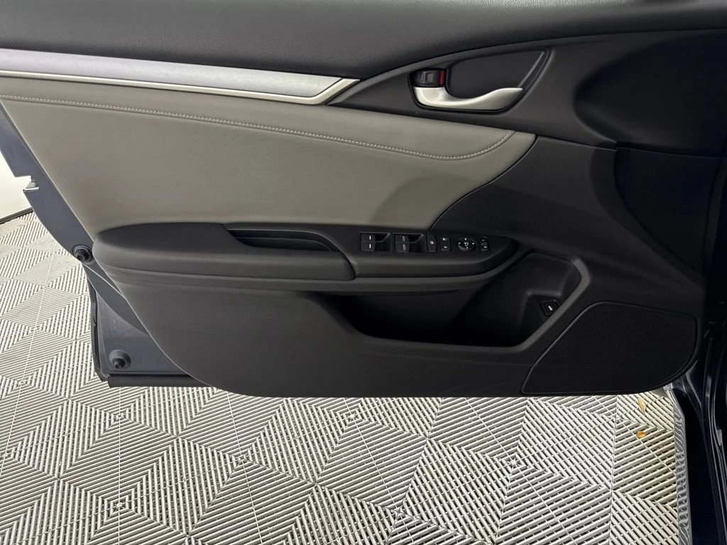 2018 Honda Civic Touring - Photo 9