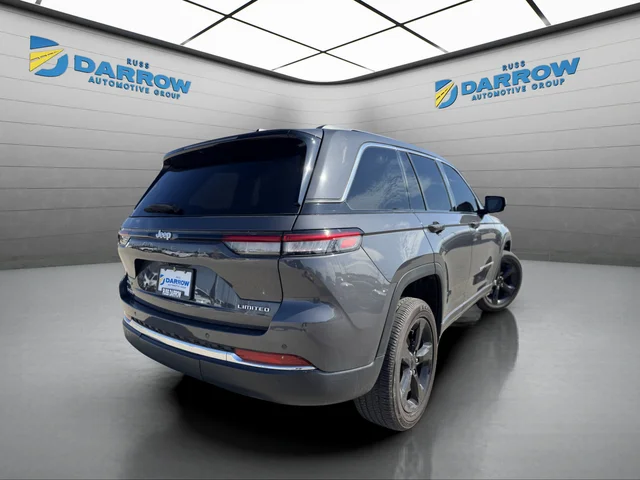 Used 2024 Gray Jeep Limited image 5