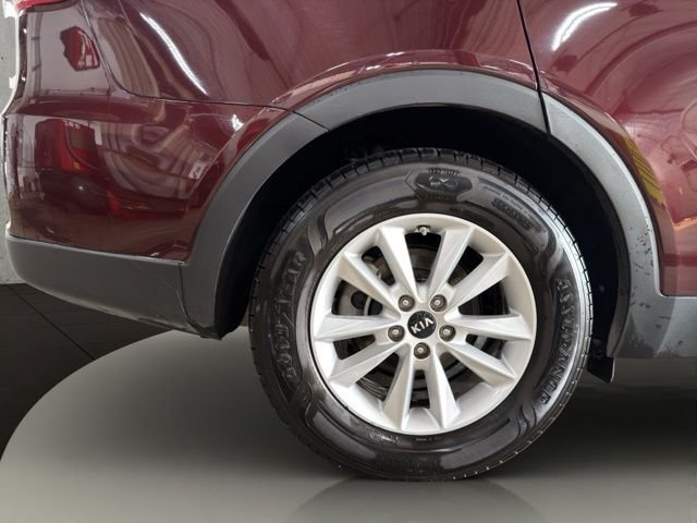 Used 2019 Purple Kia LX image 36