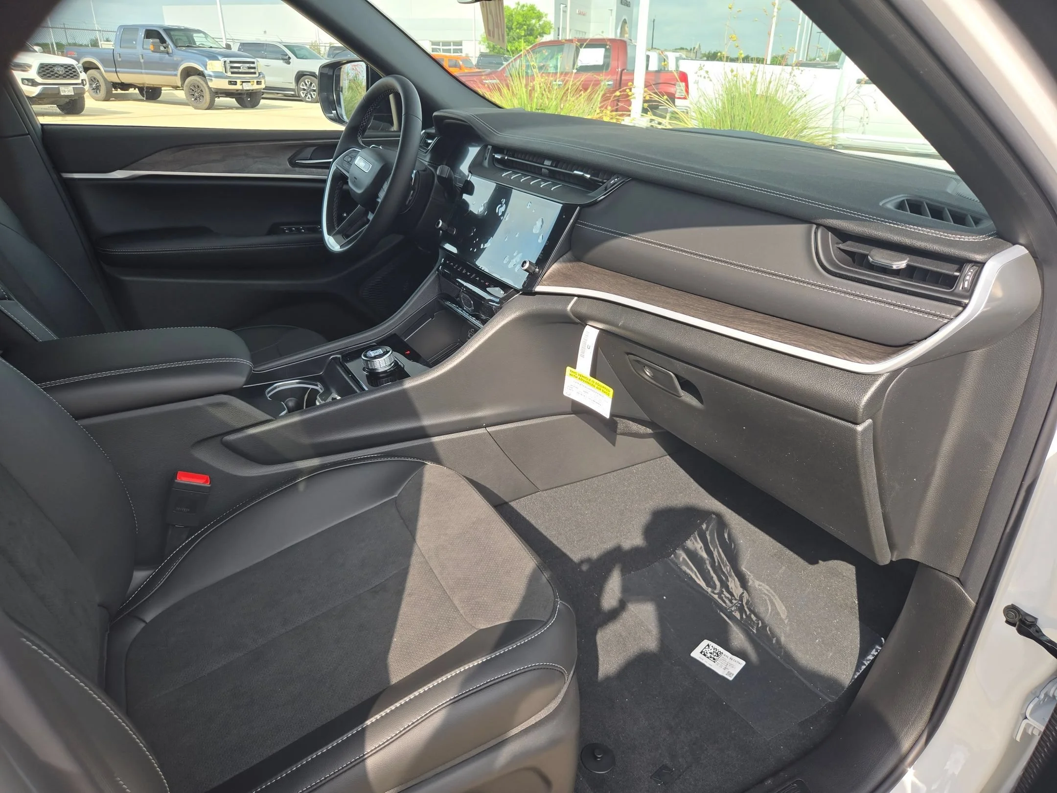 New 2026 Bright White Clearcoat Jeep Altitude image 23