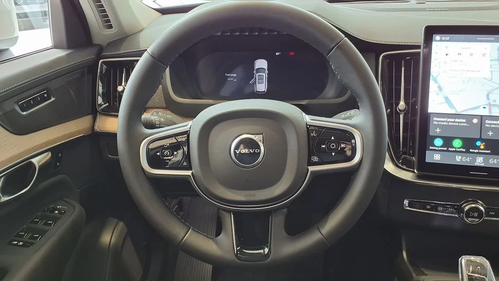2026 Volvo XC90 Plus - Photo 24