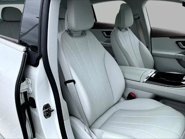 Used 2023 White Mercedes-Benz 350+ Sedan image 32