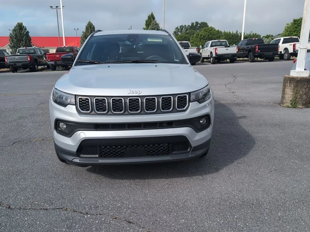 Certified Used 2024 Silver Jeep Latitude image 2