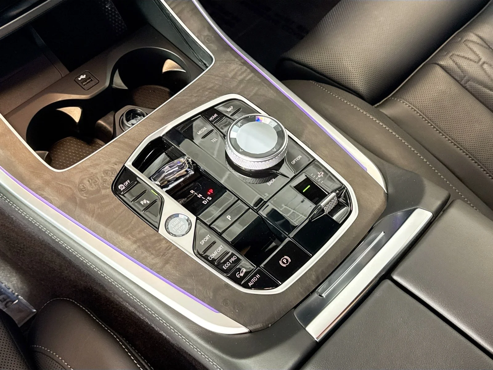 Used 2026 Dravit Grey Metallic BMW M60i image 19