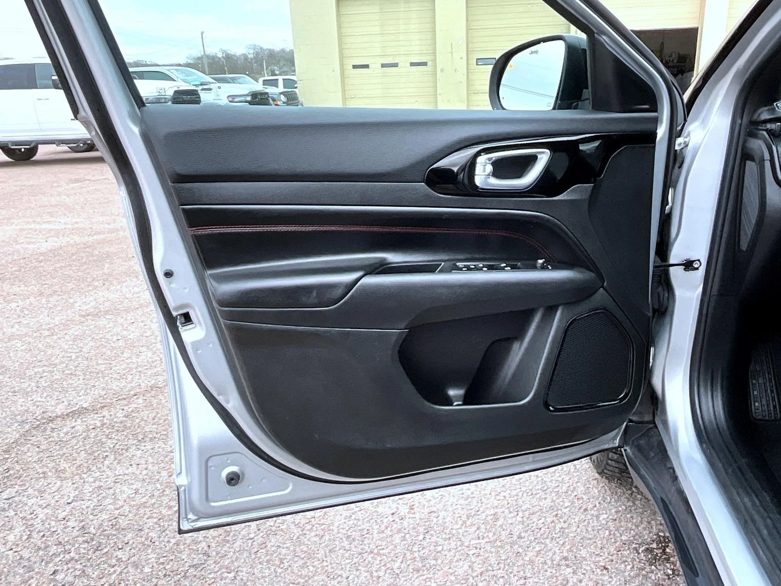 Used 2025 Silver Jeep Trailhawk image 10