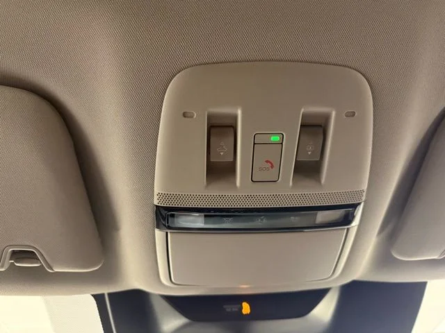 New 2025 Everest White TriCoat Nissan SL image 19