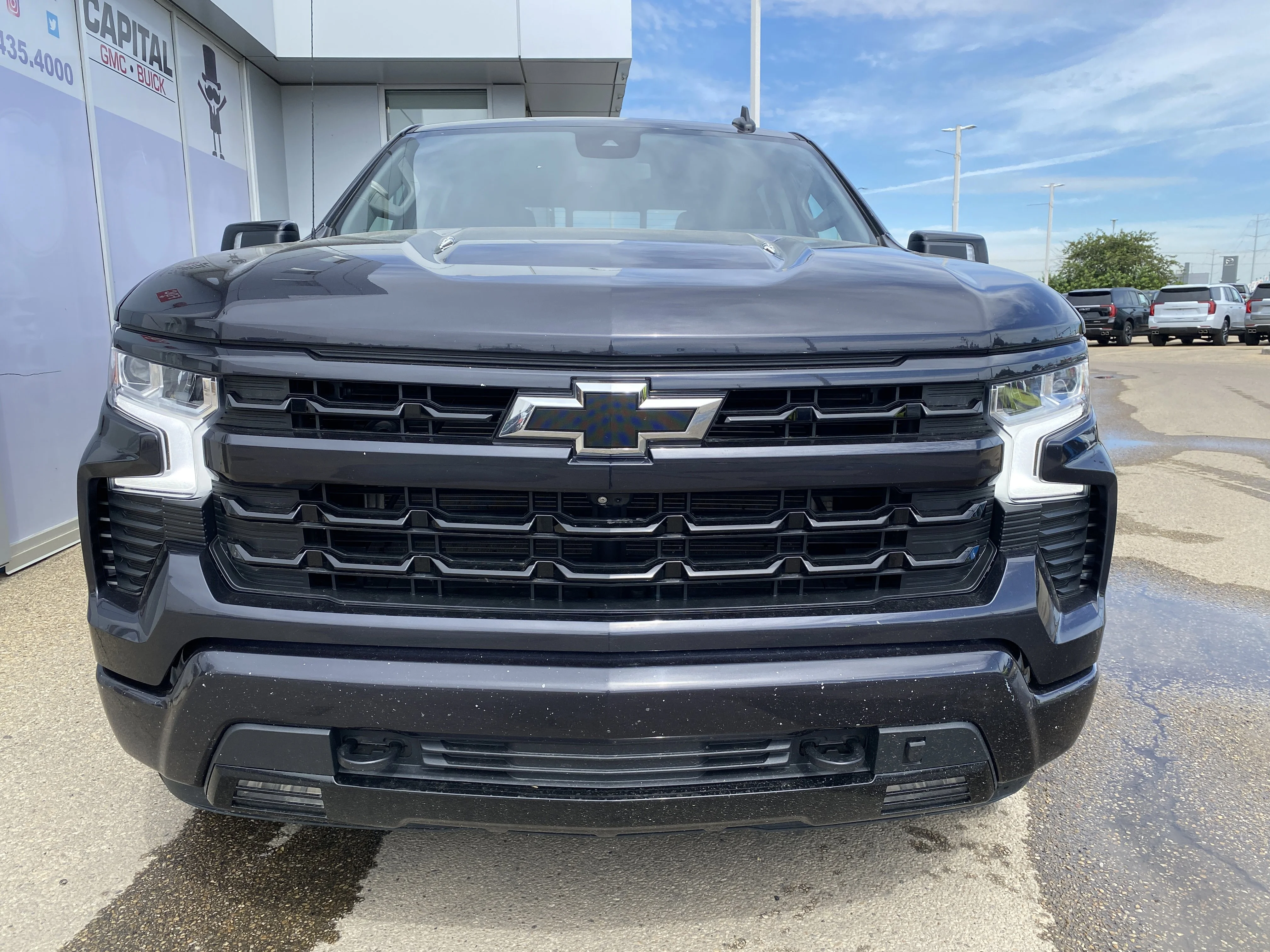 Certified Used 2023 Gray Chevrolet 4WD Crew Cab 147 RST * 6.2L* 22 INCH WHEELS* SUNROOF* image 7