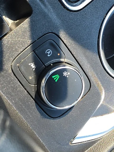 Used 2023 White Chevrolet LT image 35