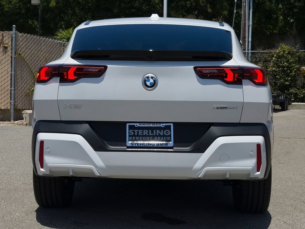 New 2026 Mineral White Metallic BMW xDrive28i image 16
