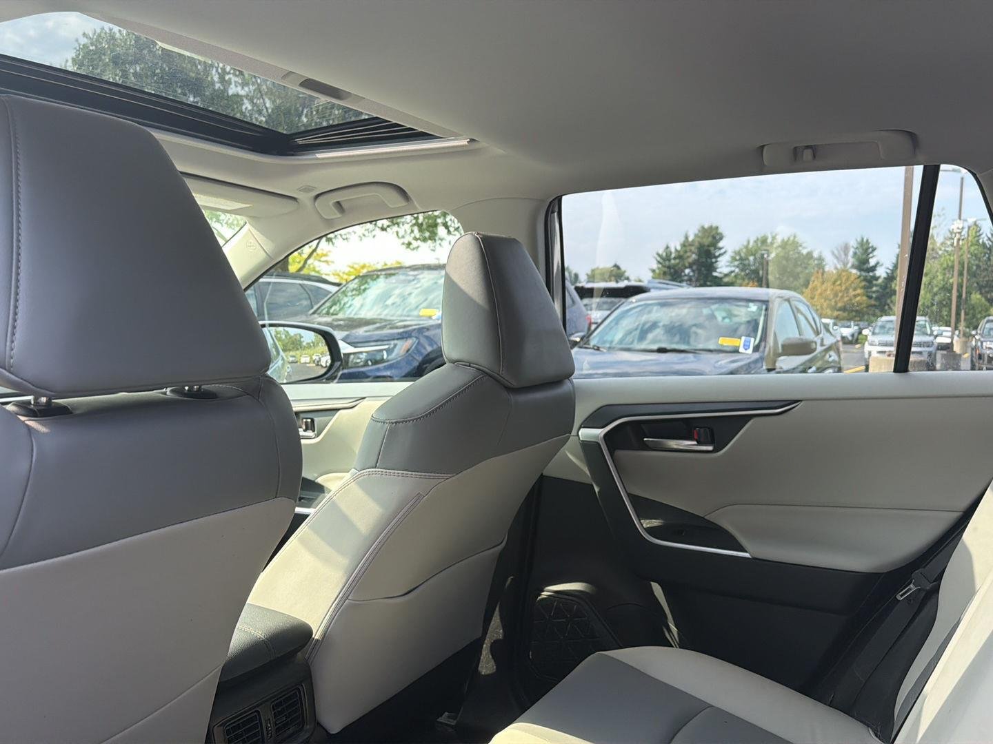Used 2024 Silver Sky Metallic Toyota XLE Premium image 9