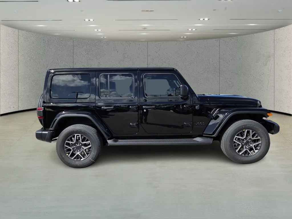 New 2026 Black Clear-Coat Exterior Paint Jeep Sahara image 3