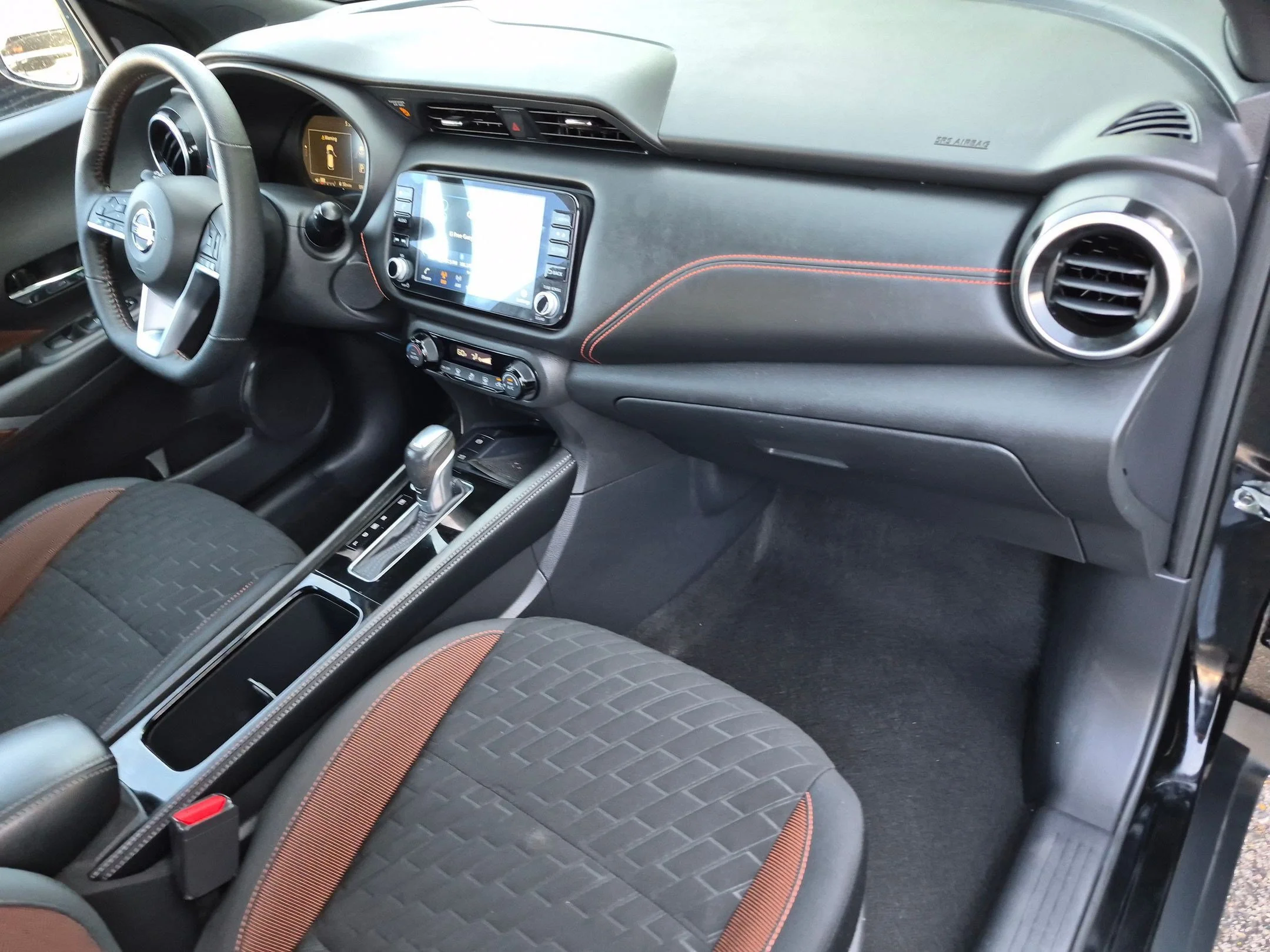 Used 2021 Super Black Nissan SR image 24