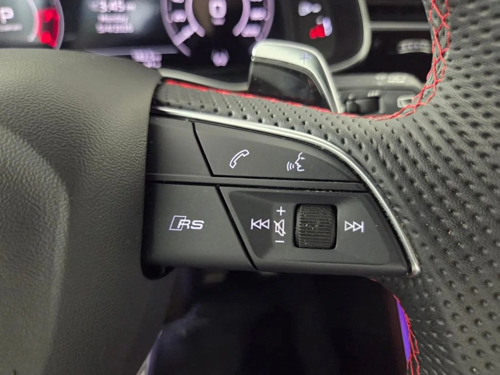 Used 2024 Daytona Gray Pearl Effect Audi 4.0T image 16