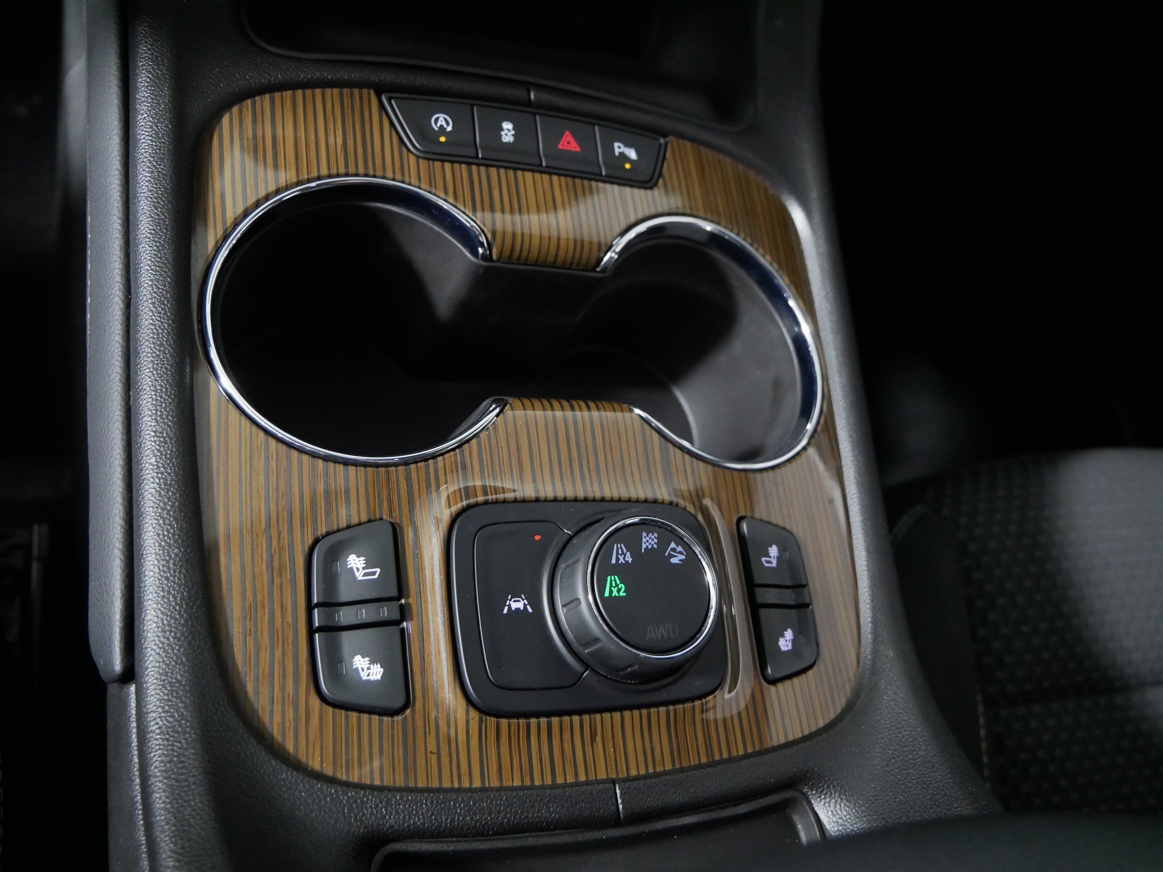 2023 GMC Acadia SLE - Photo 29