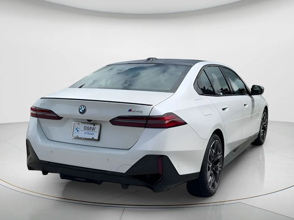 2025 BMW i5 M60 - Photo 7