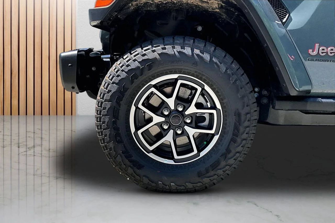 New 2026 Anvil Clear-Coat Exterior Paint Jeep Rubicon X image 31