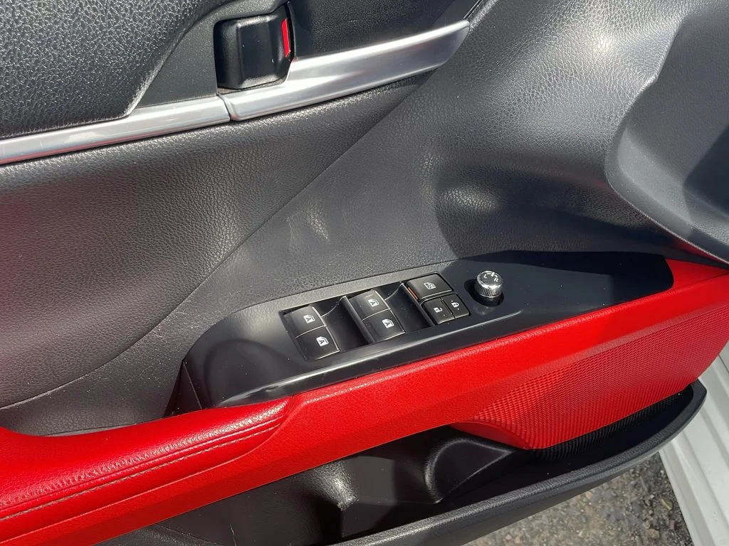 2020 Toyota Camry XSE - Photo 11