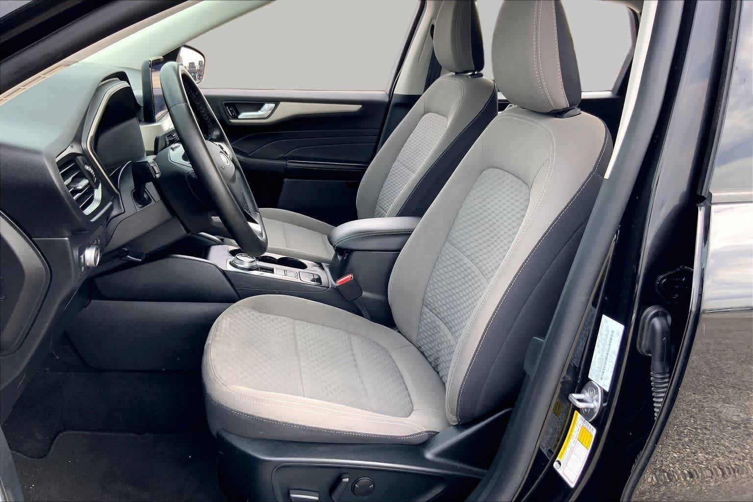 Used 2021 Agate Black Ford SE Hybrid image 8