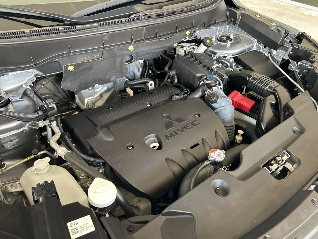 Used 2024 Gray Mitsubishi  image 10