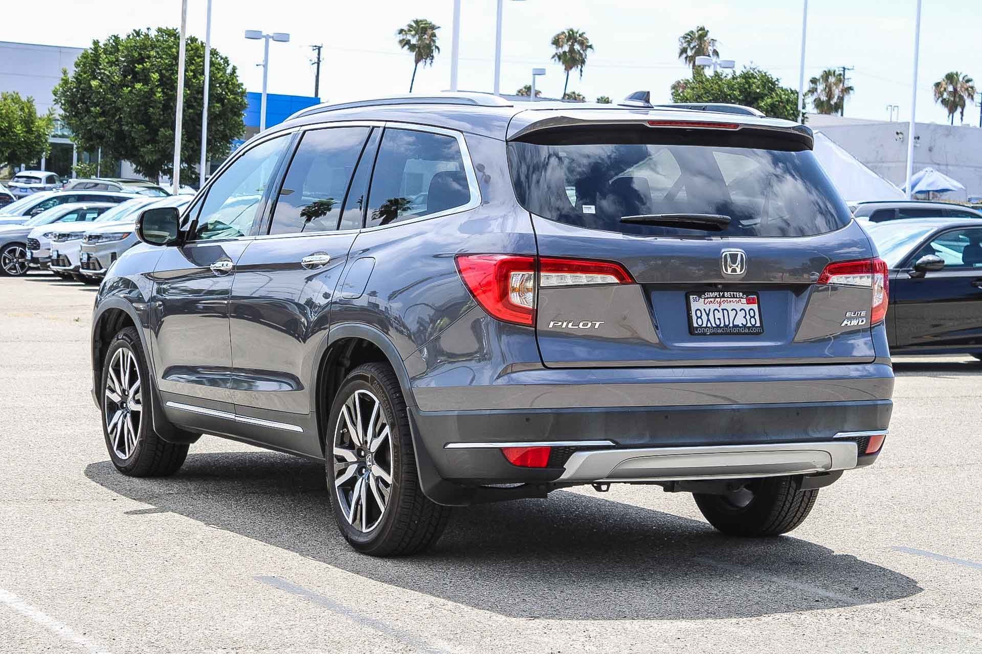 Certified Used 2022 Modern Steel Metallic Honda AWD ELITE image 36