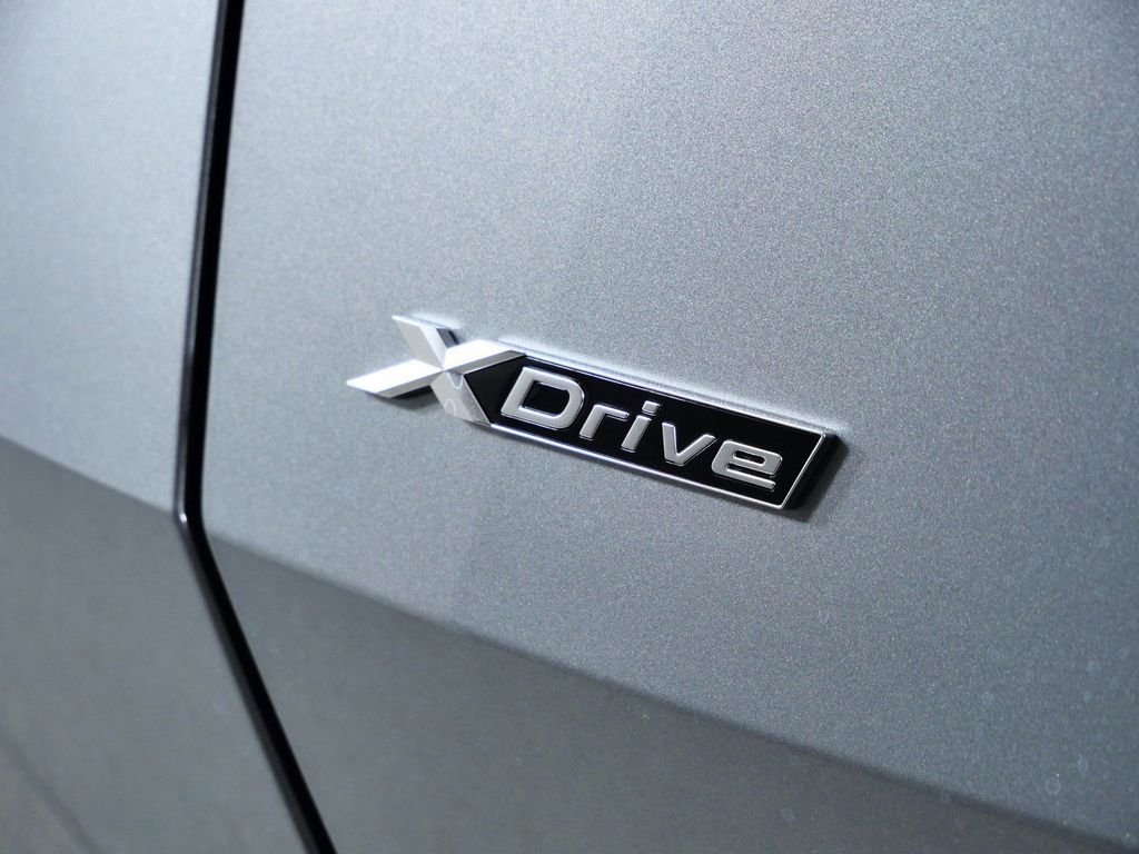 Used 2026 Skyscraper Grey Metallic BMW 30 xDrive image 14