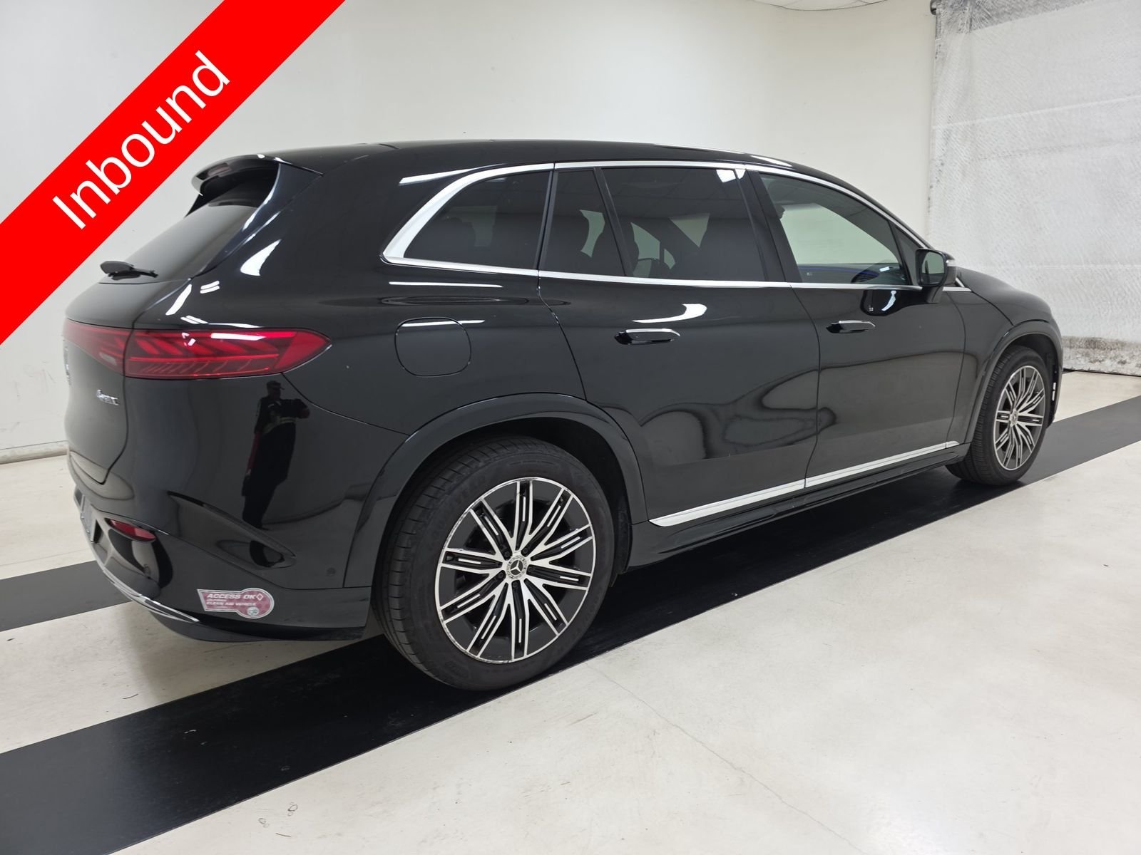 Used 2023 Black Mercedes-Benz 580 image 8