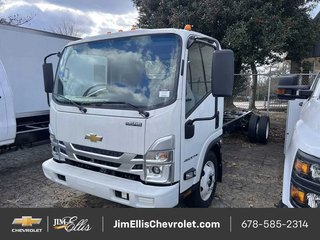 2025 Chevrolet Low Cab Forward 4500 Gas 176" WB Regular Cab's photo