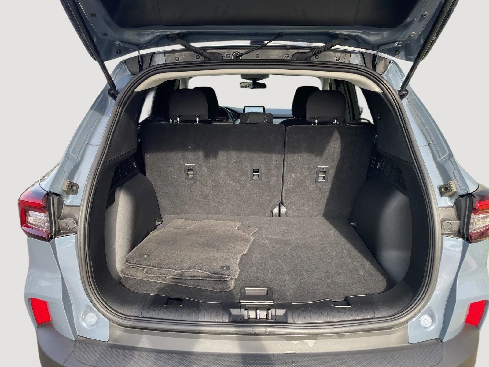 Used 2025 Vapor Blue Ford Active image 7